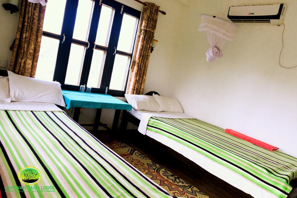 Chitwan Gaida Lodge Sauraha Exteriör bild